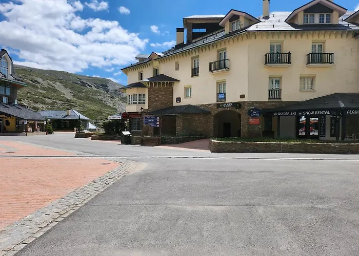 Dornajo En La Plaza * סיירה נבדה